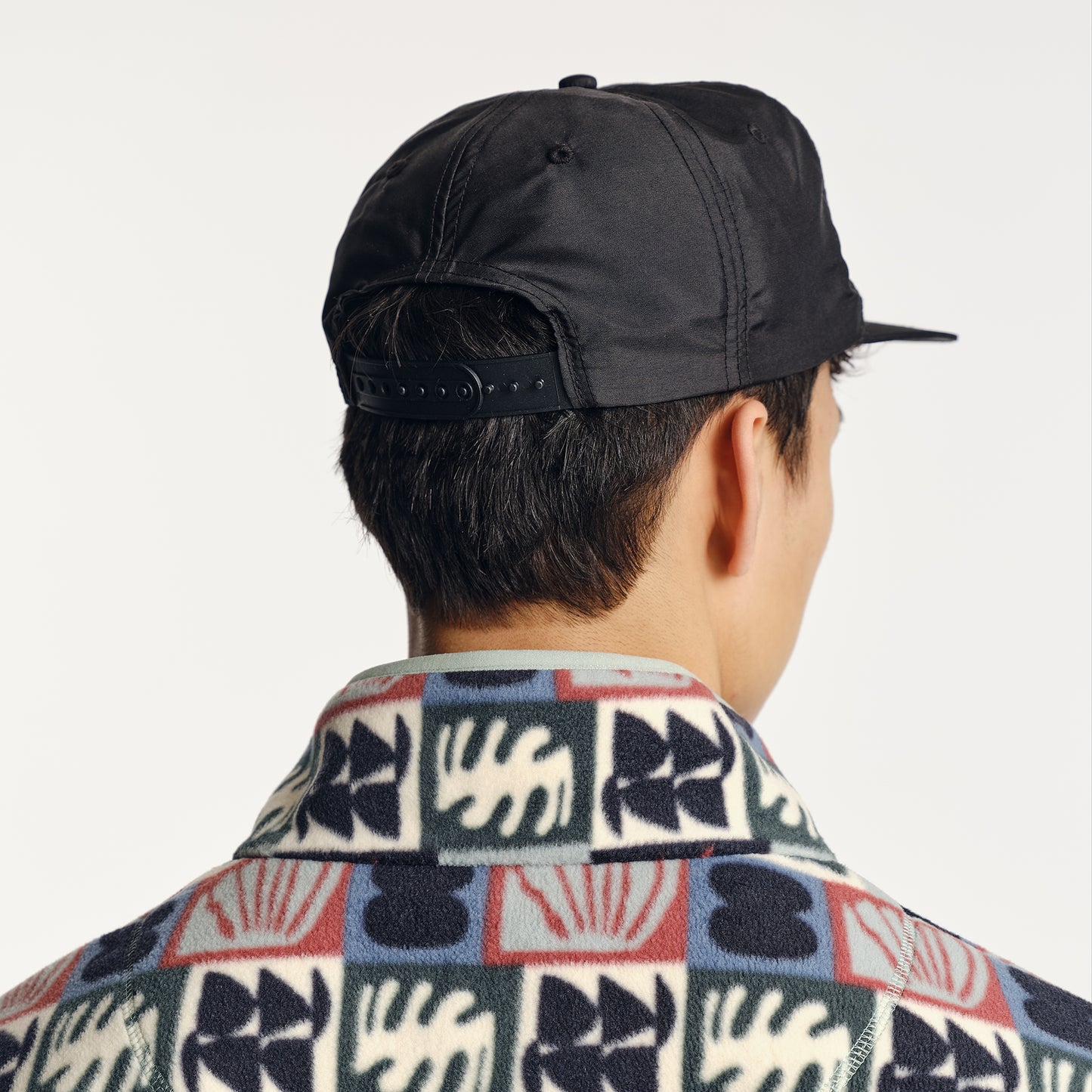 Brade 6 Panel Black